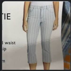 Nine West | Blue White Stripe "Chrystie" Capri Pants Jeans Denim | Size 16